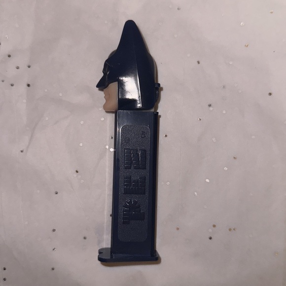 Vintage Dark Blue Batman PEZ Candy Dispenser, 1995 DC Comics, Footed, Cleaned. - Picture 2 of 5